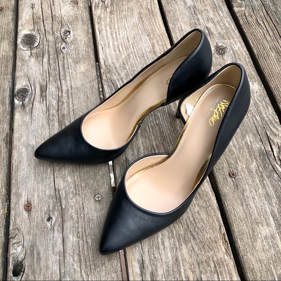 Mossimo • Black Heels with Side Cut - Picture 9 of 12